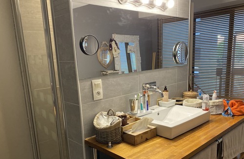 Cauderan House | Villa "Loft Parc Bordelais" with Private Pool & Wi-Fi
