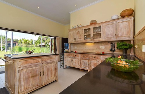 Dencarik Villa | Villa Lotus - 8BR Beachfront Villa With Private Pool And Staff