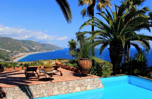 Taormina Villa | VILLA LOU TAORMINA Private Villa with Panoramic Sea View Pool