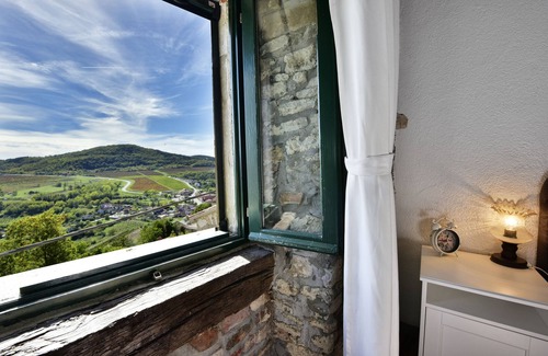 Motovun House | Villa Luna house whit the pool in heart of Motovun