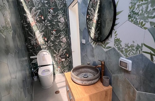 Bang Rak Phatthana Villa | Villa Luxe Bangkok Private Pool Whirlpool