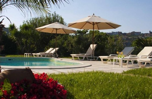 Colli di Fontanelle Villa | Villa Magnolia a 3 bedrooms and 2 bathrooms, pool, parking and garden
