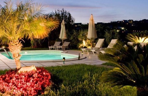Colli di Fontanelle Villa | Villa Magnolia a 3 bedrooms and 2 bathrooms, pool, parking and garden