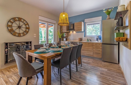 Pinezici Villa | Villa Malfatina holiday house with pool for 8 persons