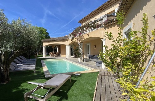 Cavaliere Villa | Villa Mamatai: the charm of a 4-star bastide 350m from the beach!