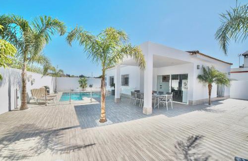 Barrio Nuevo Villa | Villa MARABÚ,piscina privada en Conil de la Frontera