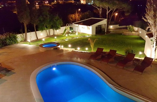 Olhos D'Agua Villa | Villa Margarida by Laranjal Rentals