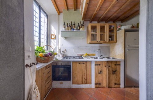 Sesto Fiorentino Villa | Villa Maria - relaxing getaway in the hills around Florence
