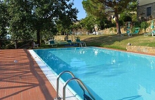 Pian di Sco Villa | Villa Mariolina Grande: A characteristic and welcoming two-story age-old farm house located in an isolated position, on the slopes of a hill which is covered with olive groves, with Free WI-FI.