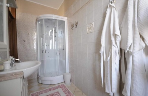 Pavia Bed & Breakfast | Villa Marisa bed breakfast and books