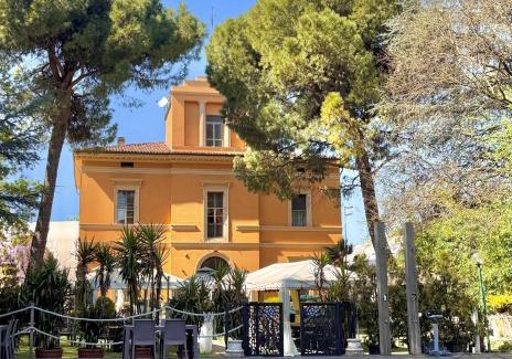 San Donato-San Vitale House | Villa Meraville