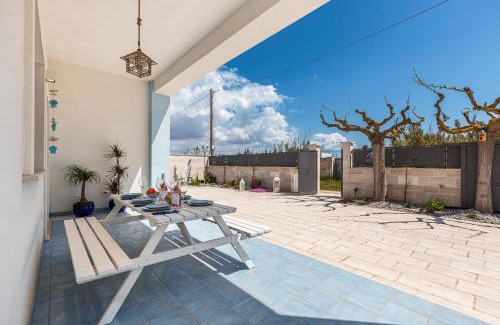 San Pietro in Bevagna House | Villa Metta by BarbarHouse