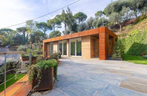 Padenghe sul Garda Villa | VILLA MICHELLE Amazing view Pool Beach front