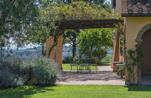 San Miniato Villa | Villa Miniato by MMega