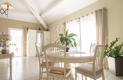 Noves Villa | Villa Mireillo Cozy villa with private pool for 6p
