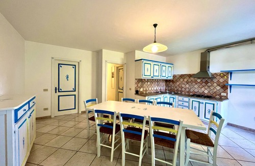 Sas Linnas Siccas Apartment | Villa Mula a stone's throw from the sea