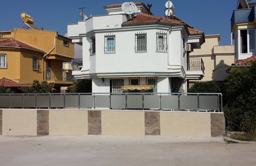 Altinkum Villa | Villa Near Altinkum; Private Pool; 5 Min Walk To Beach; Quiet Location; Sleeps 7
