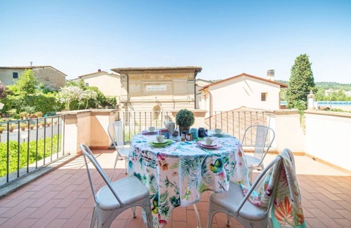 Lastra a Signa Villa | Villa of the 1800s amidst the hilltops of Lastra a Signa