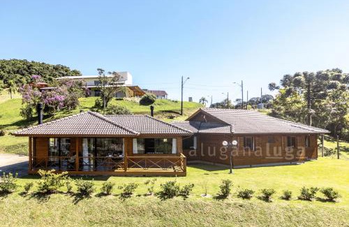 Rancho Queimado House | Villa of the Plane Trees in Rancho Queimado