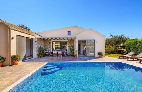 Limni Villa | Villa Oras Corfu Tomas by Villa Plus