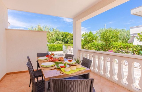 Torre Santa Sabina Villa | Villa Orchidea - Enclosed garden - For families - AC- Wifi - Close to the sea