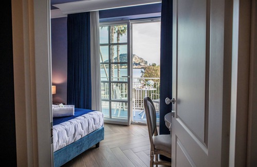 Bacoli House | Villa Oteri Room & Bistrot