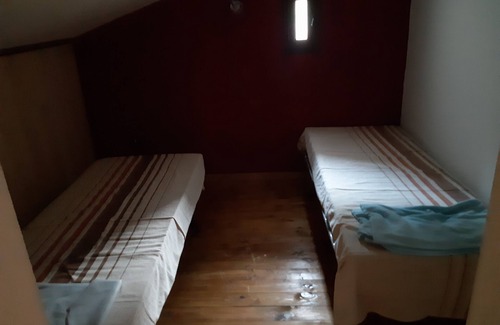 Nissoria House | Villa Pace and Serenita on a hill with good views 6 seats, 4 rooms, poss cars
