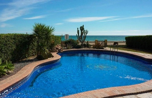 Palomares House | Villa Palomares on the beachfront right on the beach