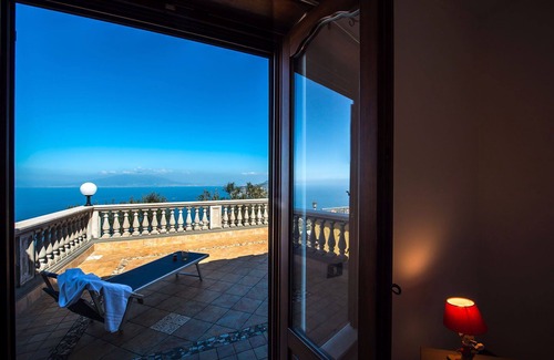 Priora Villa | Villa Pandora with pool and view - My Rental Homes