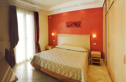 Montelabbate Villa | Villa panoramic pool, wifi, last minute. Marche, Italy. Suitable for Groups