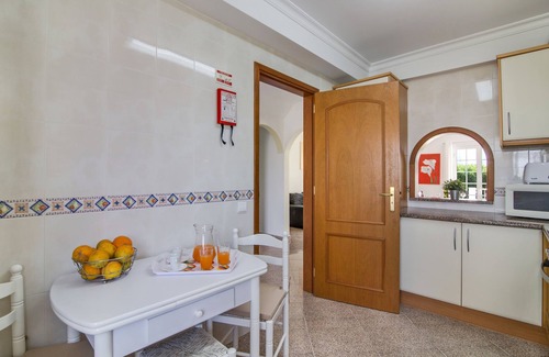 Vale de Carro Villa | Villa "Paradise" with pool and pool view, terrace and Wi-Fi