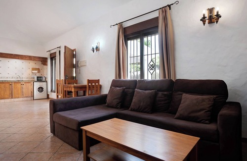 Conil de la Frontera Villa | Villa Perez Zara 3 with Pool, Open Terrace & Wi-Fi