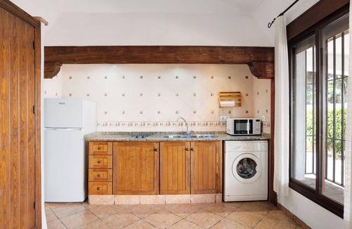 Conil de la Frontera Villa | Villa Perez Zara 3 with Pool, Open Terrace & Wi-Fi