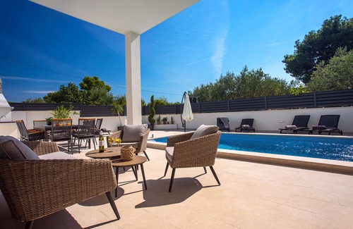 Kastel Stafilic Villa | VILLA PETRA heated pool, sauna, 5 en-suite bedrooms, 30m from sea,