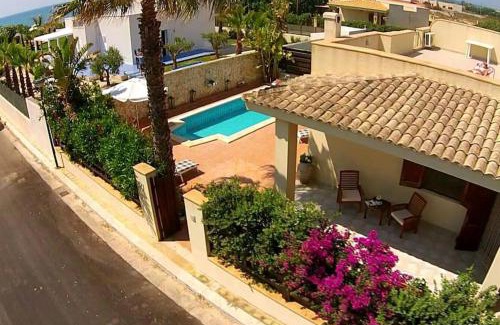 Tre Fontane Villa | Villa Pino with exclusive private pool only 50m from the beach