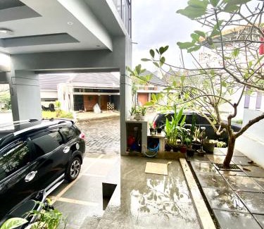 Patrang House | Villa Plumeria A3