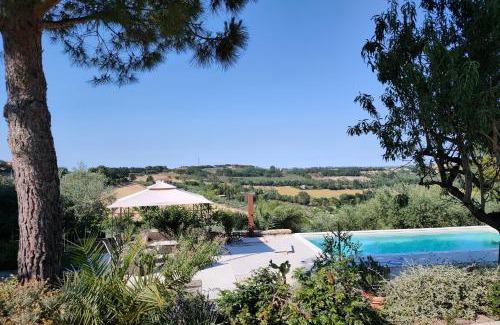 Civitanova Marche Villa | Villa Poggio Bettino by MMega