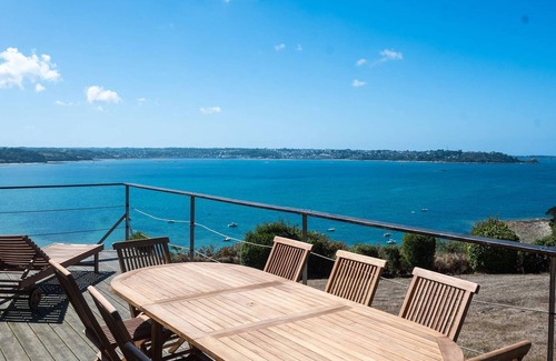 Trelevern Ski Chalet | villa port l´épine · La villa de port l´épine Vue