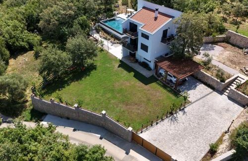 Seoca Bed & Breakfast | Villa Principium with Infinity Edge Pool&Hot Tub