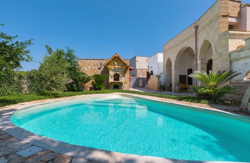 Spongano Villa | Villa Raffaella by BarbarHouse