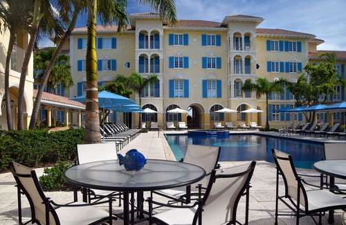Grace Bay Condo | VILLA RENAISSANCE 603, 1BR in Grace Bay. Steps to the sand. WOW