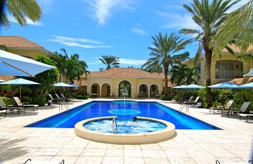 Grace Bay Condo | VILLA RENAISSANCE 603, 1BR in Grace Bay. Steps to the sand. WOW