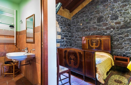 Francofonte Villa | Villa 'Renna' with Pool, Wi-Fi, Terrace & Garden