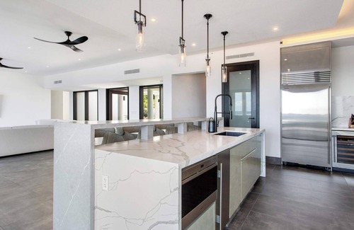 The Valley Villa | Villa Reve Noir in Black Garden by Personal Villas - Splendid and Serenity