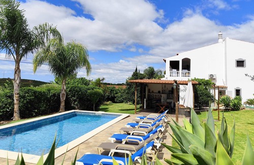 Silves Villa | Villa Rios Garden - Perfect for Resting, Relaxing and Enjoying Nature