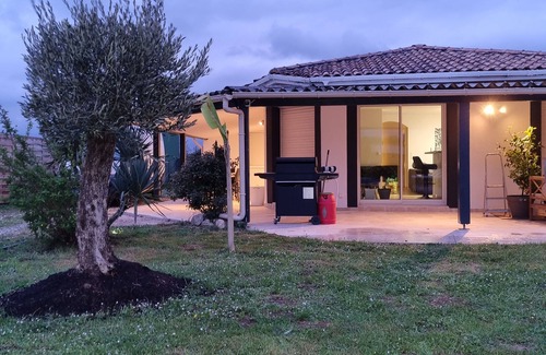 Saint-Denis-de-Pile Villa | Villa Romantique Avec Piscine à 10mn de Pomerol , Libourne et 15mn de St Emilion