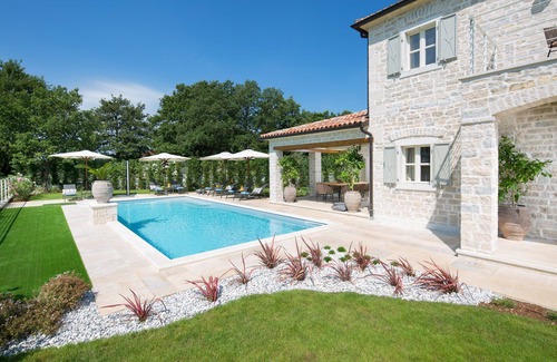 Korenici Villa | Villa Romanza with Pool