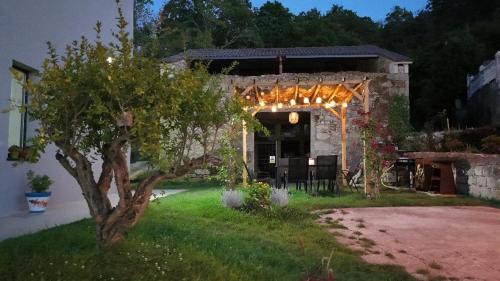 Noia Apartment | Villa Rosa Apartamentos en casa rural con vistas panoramicas a la ria