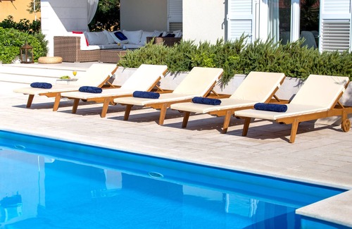 Kastela Villa | Villa Rotondo-charming villa with heated swiming pool few steps from beach