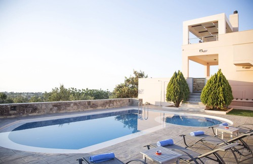 Rethymno Villa | Villa Saint George, private eco pool & sunset sea view